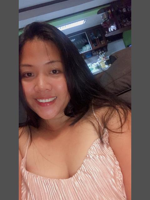 Dating profile for Leeeng29 from Quezon City, Philippines