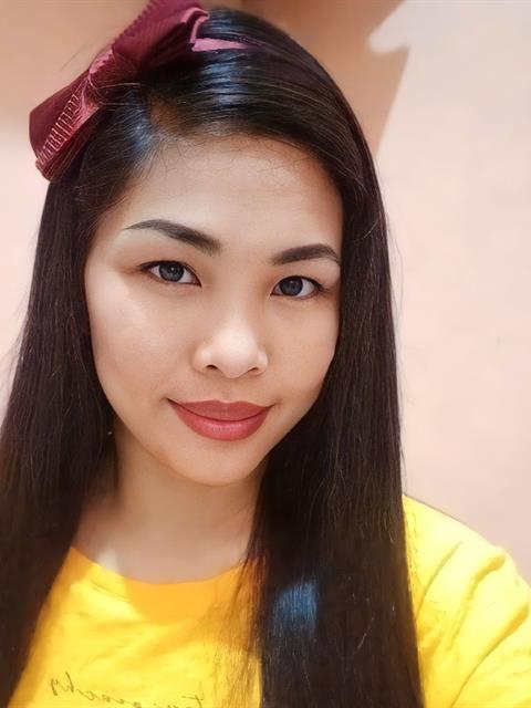 Dating profile for Dionne from Quezon City, Philippines