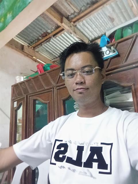 Dating profile for renjiero from Quezon City, Philippines