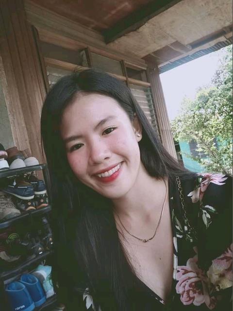 Dating profile for Michaelah from Cebu City, Philippines